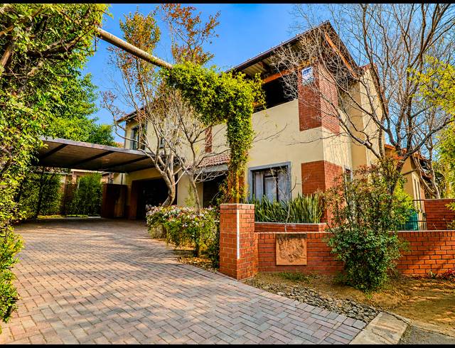 3 BEDROOM FREEHOLD FOR SALE IN BROOKLANDS LIFESTYLE ESTATE
